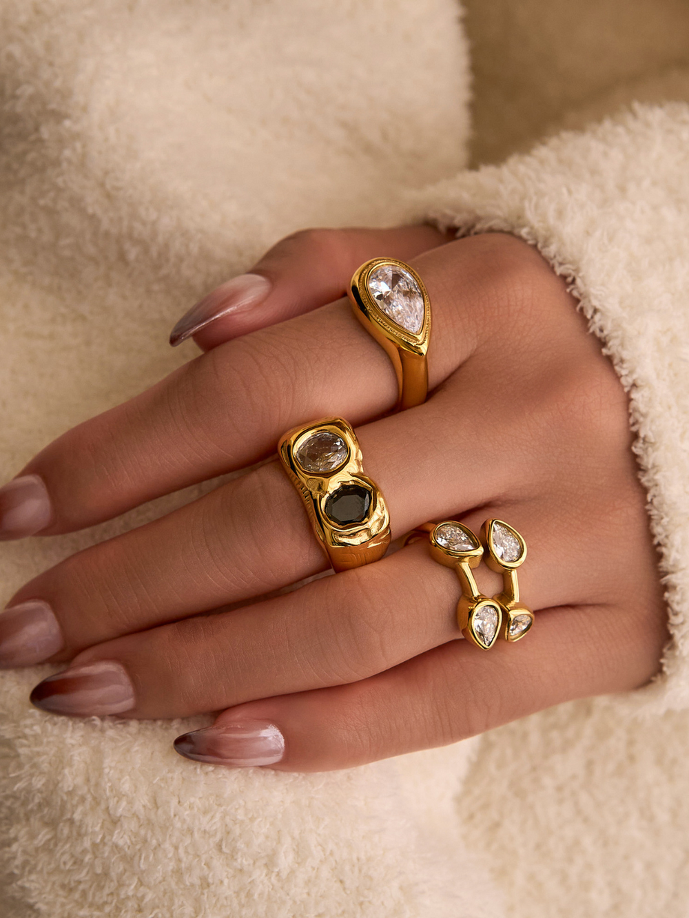 Noir & Blanc Signet Ring