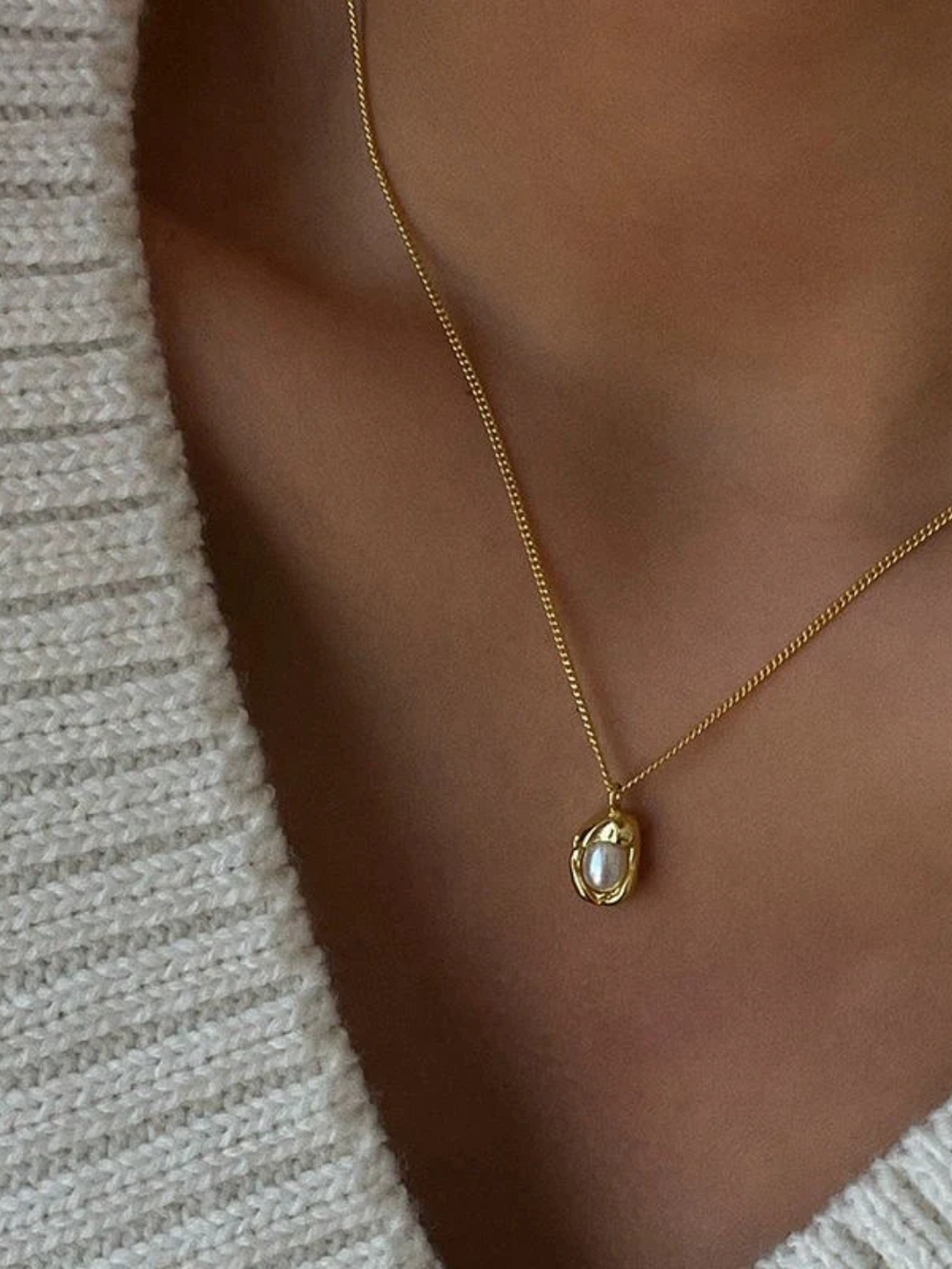 Luna Drop Necklace